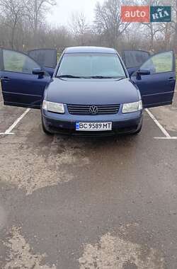 Седан Volkswagen Passat 1998 в Рудки