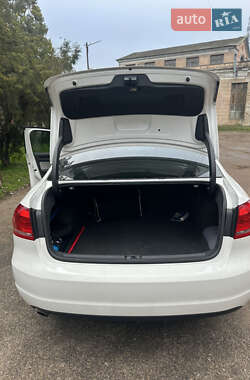 Седан Volkswagen Passat 2015 в Одесі