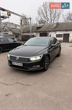 Седан Volkswagen Passat 2018 в Житомире