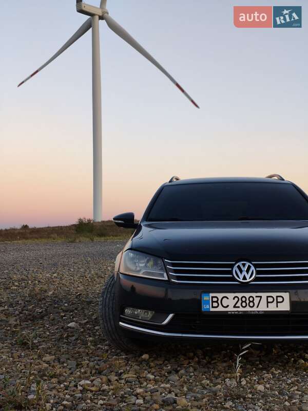 Универсал Volkswagen Passat 2012 в Львове