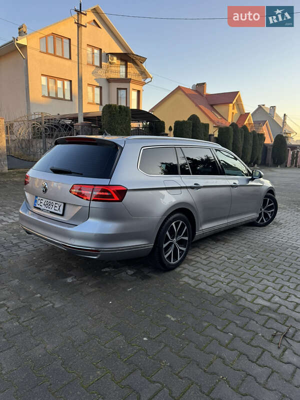 Універсал Volkswagen Passat 2019 в Чернівцях
