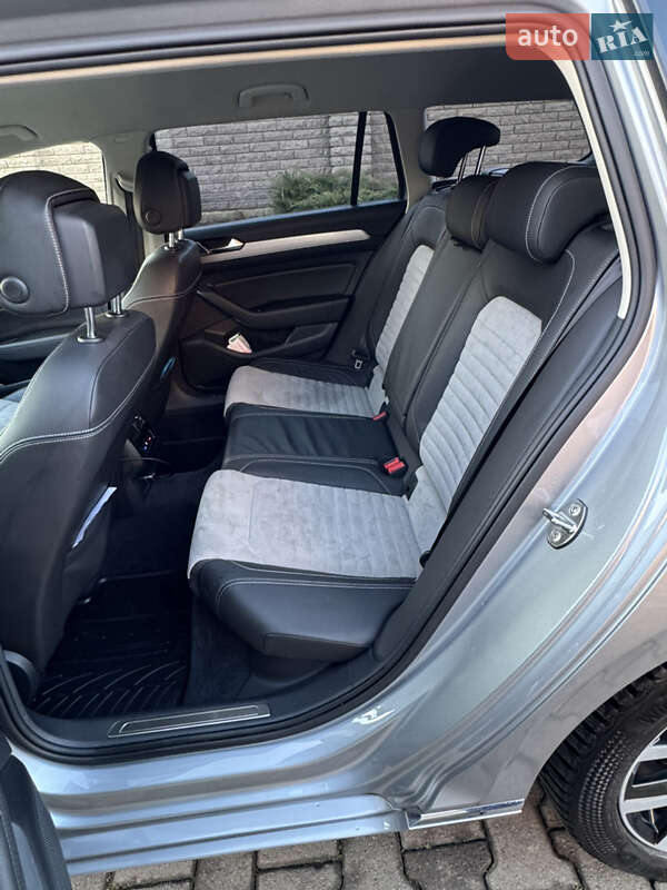 Універсал Volkswagen Passat 2019 в Чернівцях