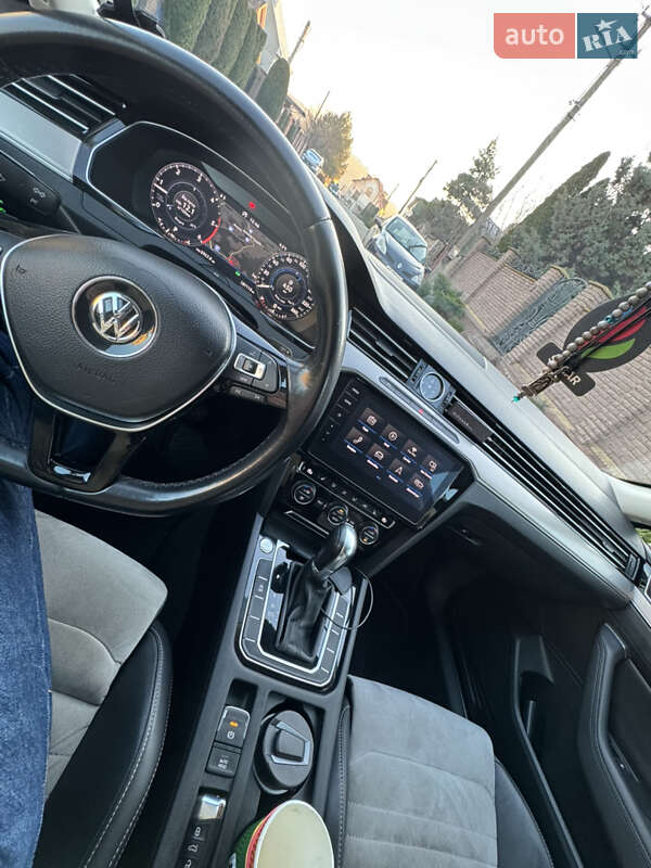 Універсал Volkswagen Passat 2019 в Чернівцях