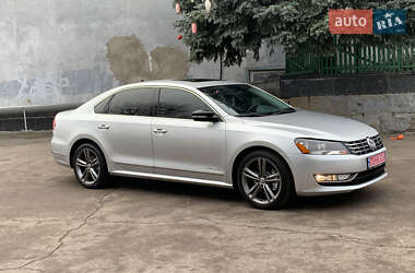 Седан Volkswagen Passat 2014 в Ровно