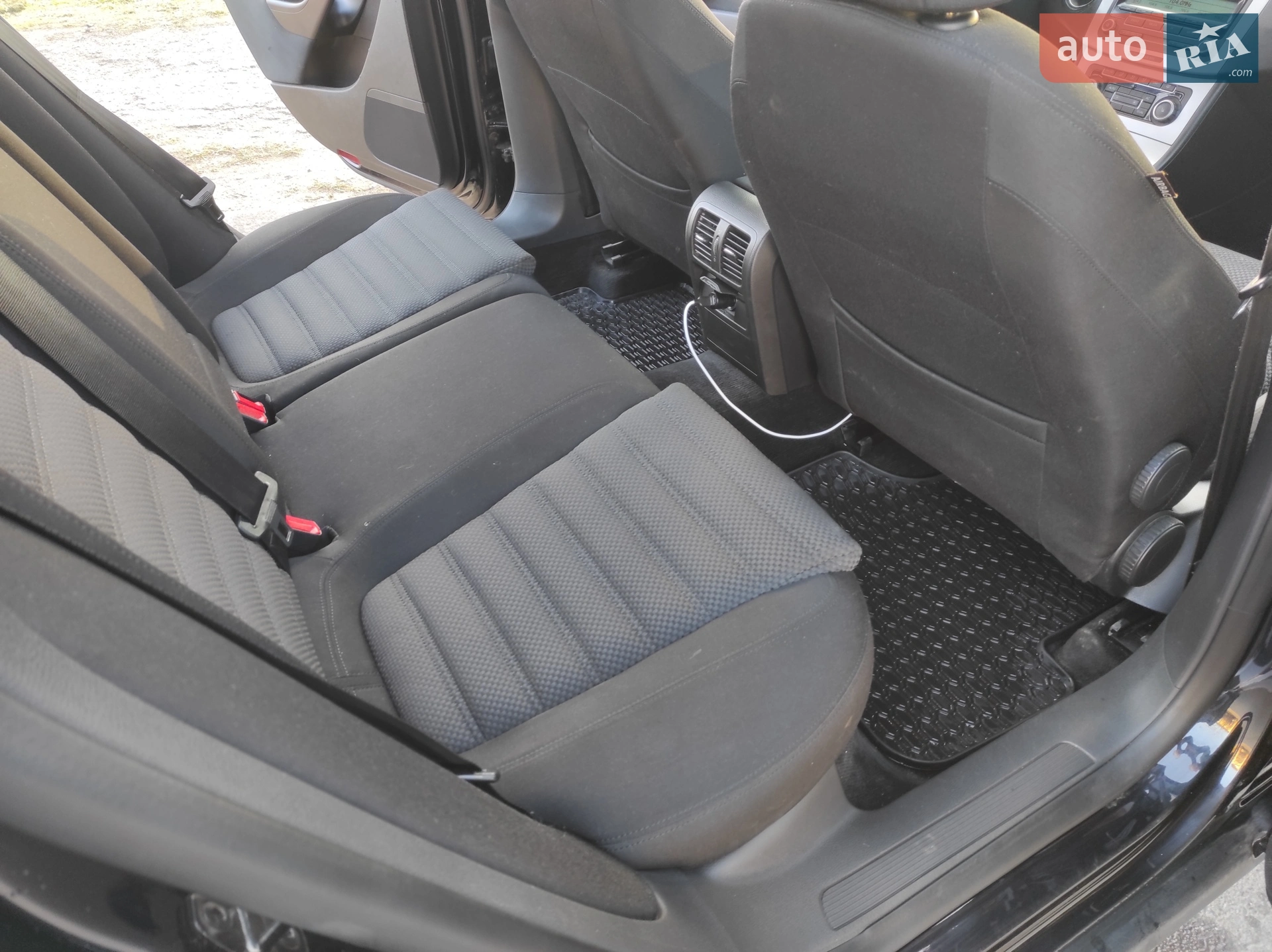 2010 Volkswagen Passat - мініатюра 9