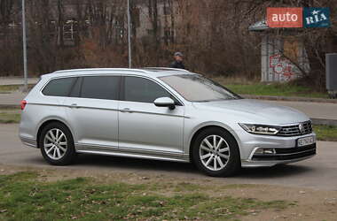 Універсал Volkswagen Passat 2015 в Дніпрі