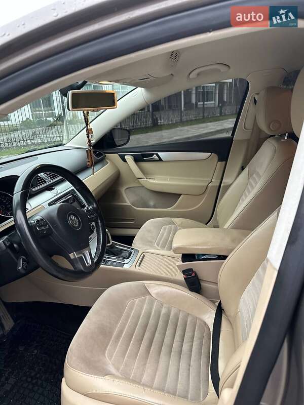 Универсал Volkswagen Passat 2011 в Житомире