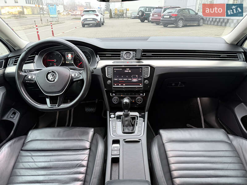 Універсал Volkswagen Passat 2016 в Хмельницькому