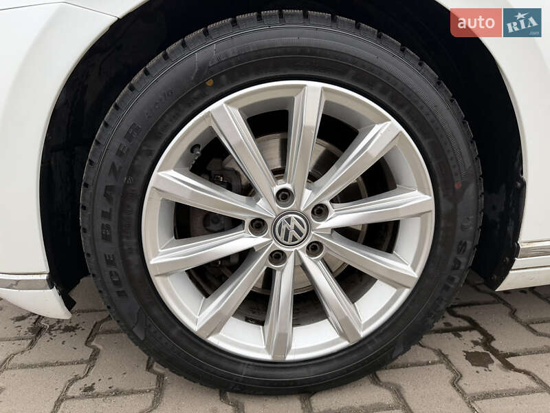 Універсал Volkswagen Passat 2016 в Хмельницькому