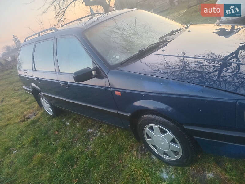 Універсал Volkswagen Passat 1990 в Торчині