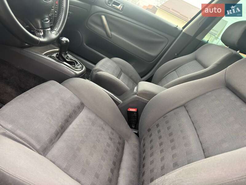 Універсал Volkswagen Passat 2004 в Охтирці