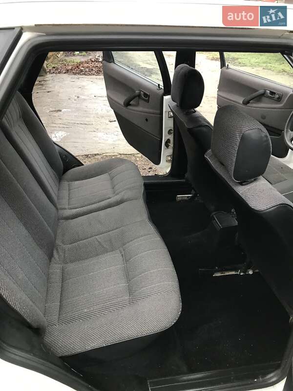 Седан Volkswagen Passat 1988 в Николаеве