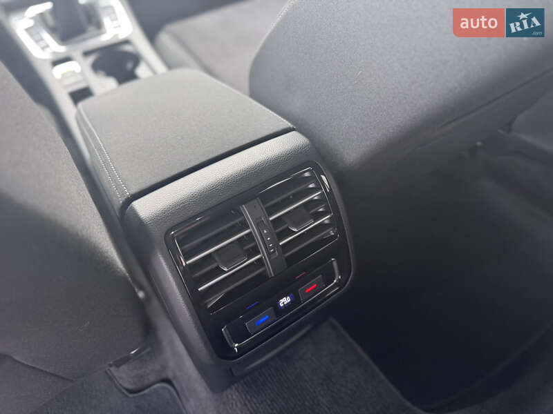 Універсал Volkswagen Passat 2017 в Івано-Франківську