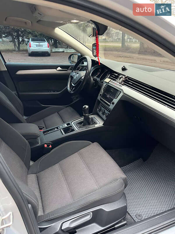 Универсал Volkswagen Passat 2015 в Нежине фото 19 Универсал Volkswagen Passat 2015 в Нежине