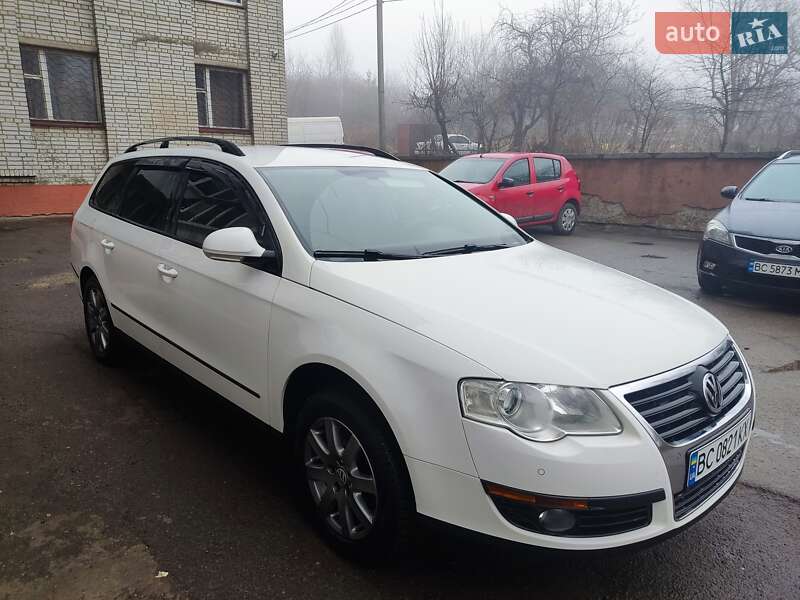 Універсал Volkswagen Passat 2009 в Львові