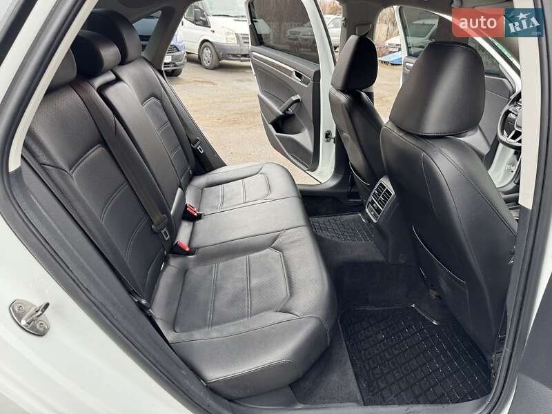 Седан Volkswagen Passat 2017 в Бородянці фото 24 Седан Volkswagen Passat 2017 в Бородянці
