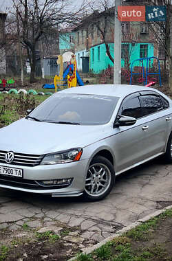 Седан Volkswagen Passat 2011 в Дніпрі