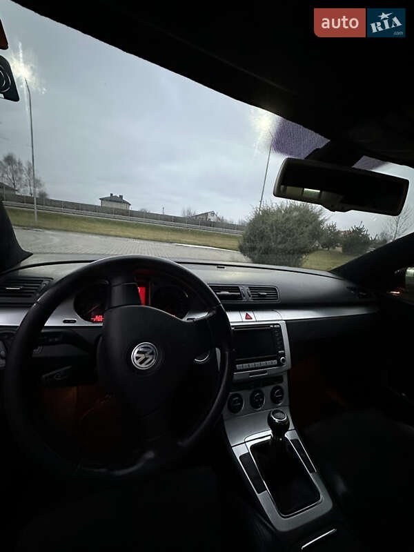 Седан Volkswagen Passat 2006 в Любомлі
