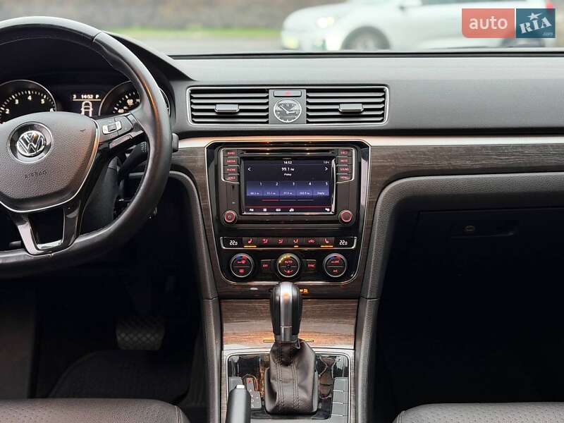Седан Volkswagen Passat 2016 в Кривому Розі