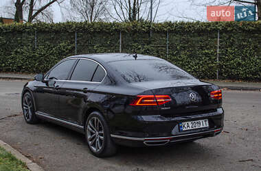 Седан Volkswagen Passat 2018 в Києві