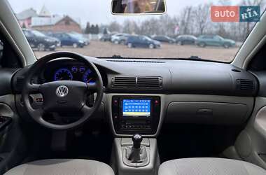 Седан Volkswagen Passat 2004 в Коломиї