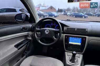 Седан Volkswagen Passat 2004 в Коломиї