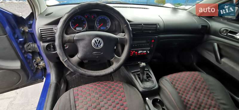 Універсал Volkswagen Passat 2001 в Гадячі