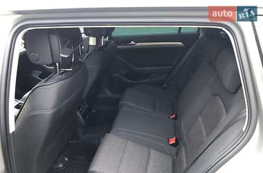 Універсал Volkswagen Passat 2015 в Тернополі
