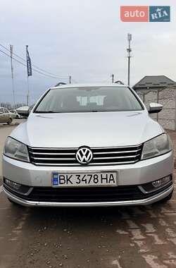 Универсал Volkswagen Passat 2011 в Ровно