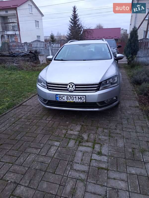 Універсал Volkswagen Passat 2011 в Шептицькому