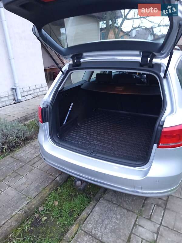 Універсал Volkswagen Passat 2011 в Шептицькому