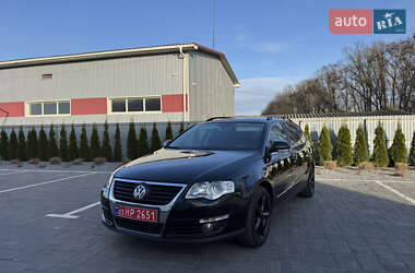 Універсал Volkswagen Passat 2010 в Луцьку