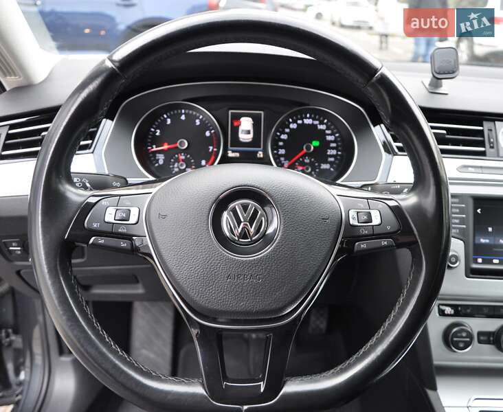 Седан Volkswagen Passat 2017 в Одесі фото 31 Седан Volkswagen Passat 2017 в Одесі
