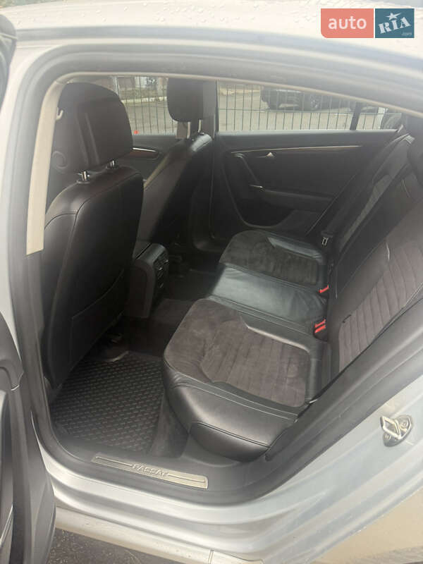 Седан Volkswagen Passat 2012 в Києві фото 10 Седан Volkswagen Passat 2012 в Києві
