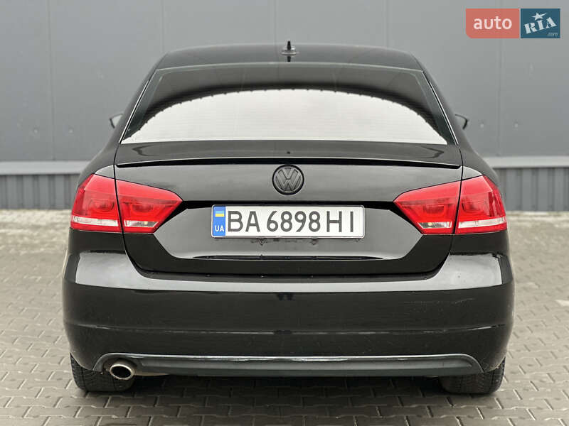 Седан Volkswagen Passat 2012 в Кропивницком