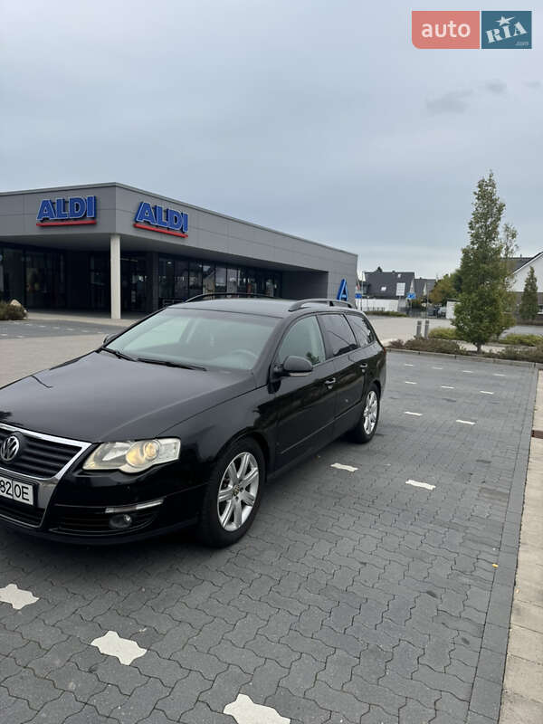 Универсал Volkswagen Passat 2005 в Сарнах