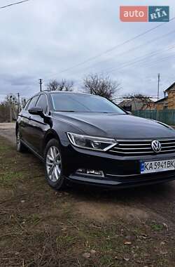 Универсал Volkswagen Passat 2015 в Радомышле