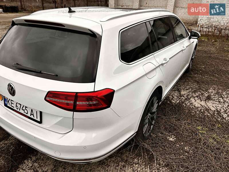 Універсал Volkswagen Passat 2018 в Дніпрі