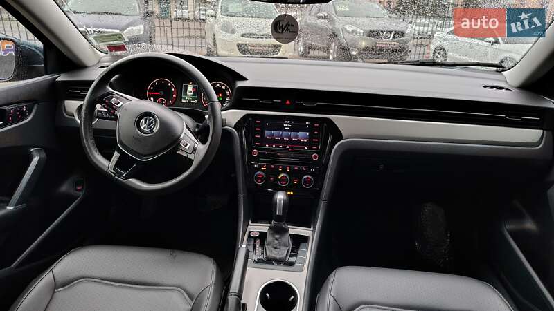 Седан Volkswagen Passat 2021 в Києві