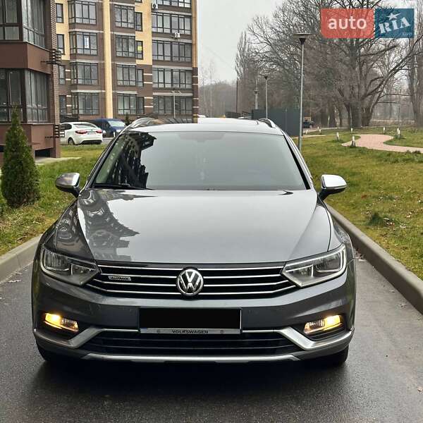 Универсал Volkswagen Passat 2015 в Чернигове