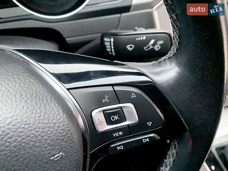 Седан Volkswagen Passat 2018 в Тернополі