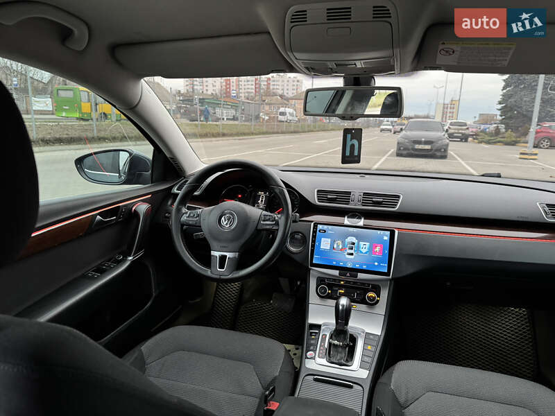 Седан Volkswagen Passat 2011 в Виннице