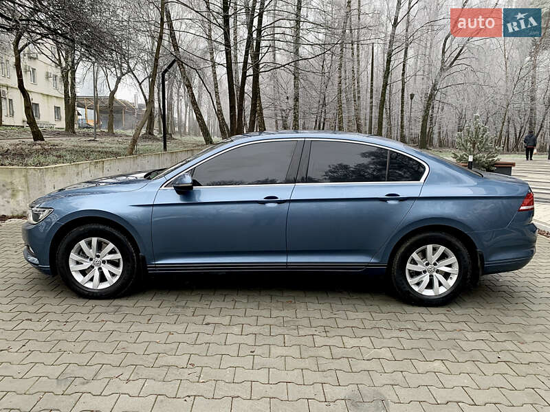 Седан Volkswagen Passat 2018 в Тернополі