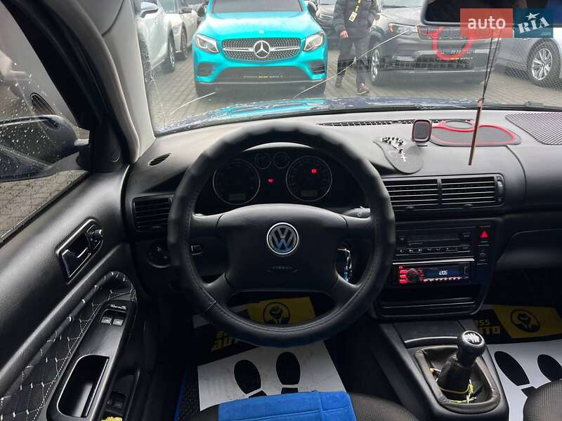 Седан Volkswagen Passat 2001 в Ивано-Франковске