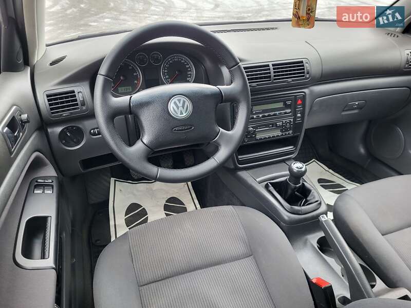 Седан Volkswagen Passat 2003 в Вінниці