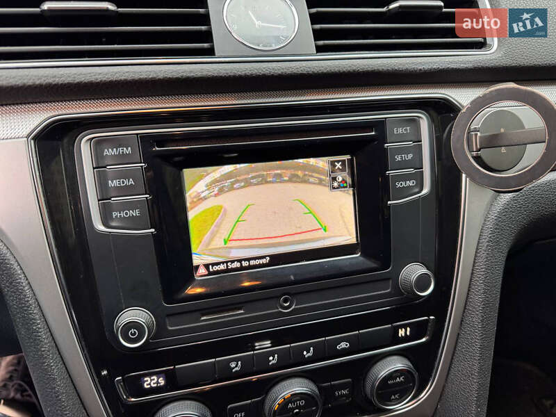 Седан Volkswagen Passat 2015 в Одессе