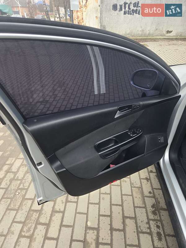 Универсал Volkswagen Passat 2008 в Березному