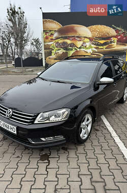 Універсал Volkswagen Passat 2013 в Києві
