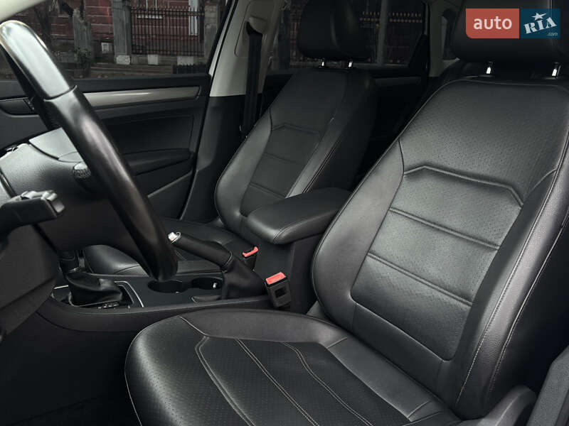 Седан Volkswagen Passat 2015 в Николаеве