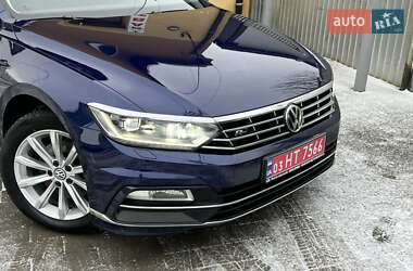 Седан Volkswagen Passat 2019 в Дрогобыче